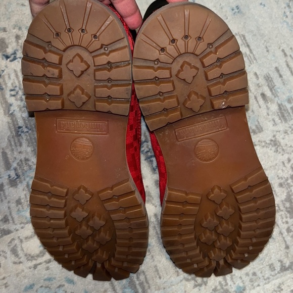 Limited edition red checkered board timberlands - Picture 11 of 14